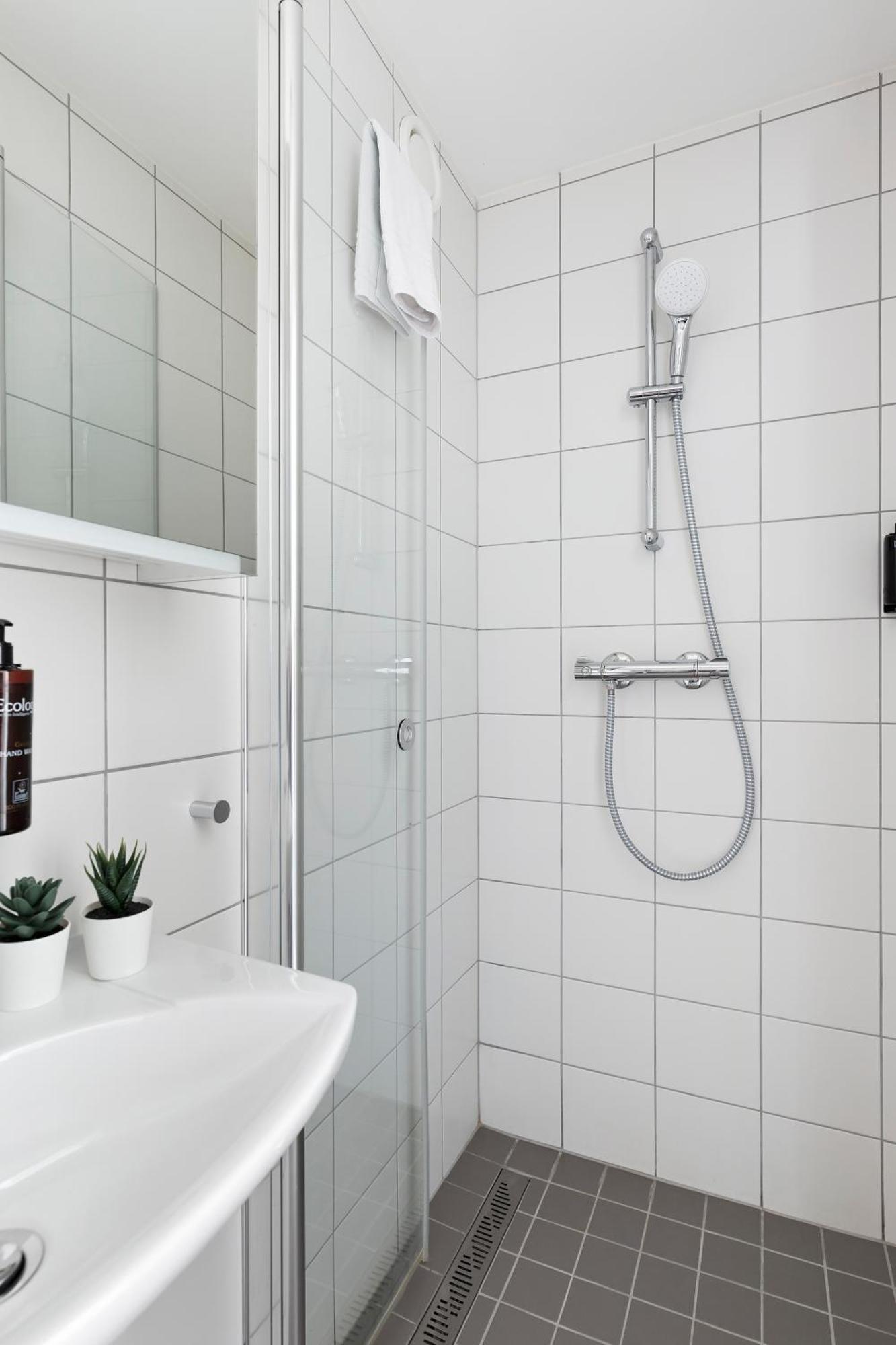 Forenom Hotel Flemingsberg - 10Min From Aelvsjoe Huddinge Room photo