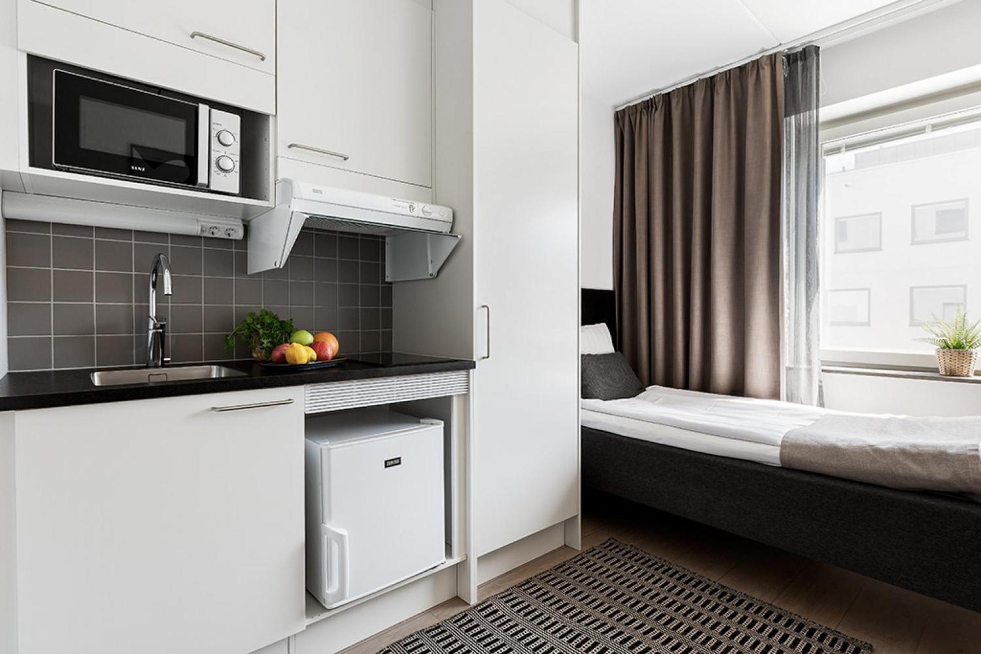 Forenom Hotel Flemingsberg - 10Min From Aelvsjoe Huddinge Exterior photo